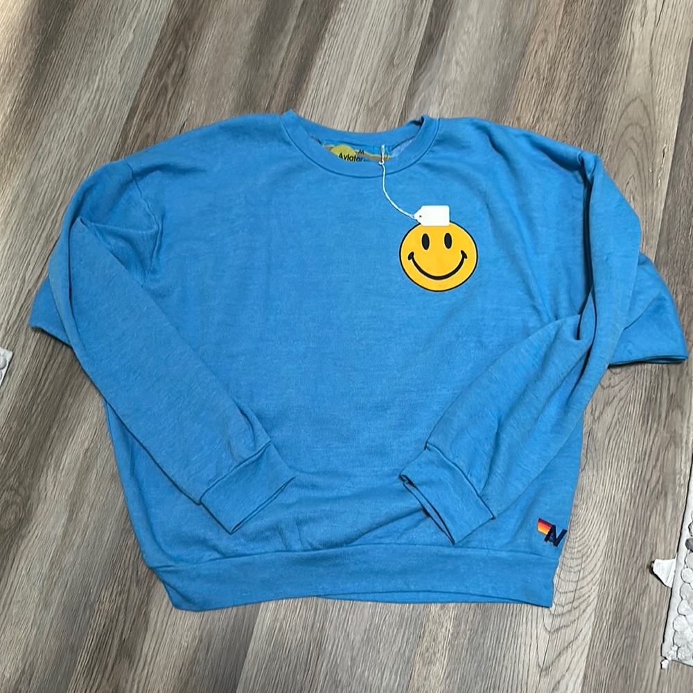 NWT Aviator Nation Smiley Crew Unisex Sweatshirt Size medium